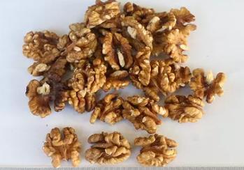 Wholesale Light Amber Walnuts